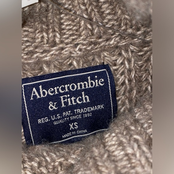 NWT Abercrombie & Fitch women’s cable knit chunky soft turtle neck sweater XS - Picture 5 of 10